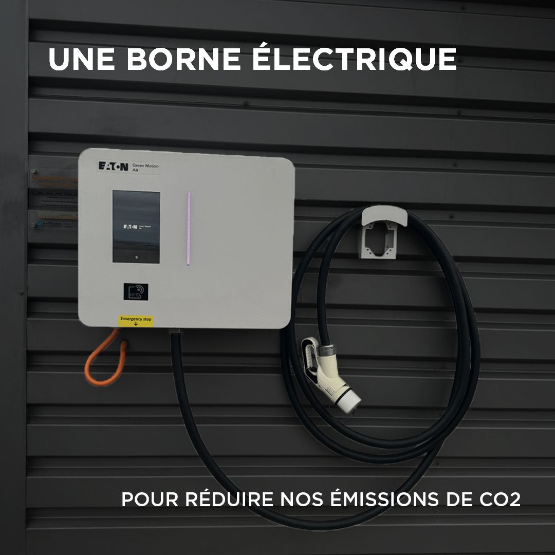 Borne-de-recharge-electrique-publicationVersion1